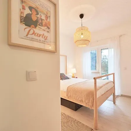 Light With Amazing Balcony, By Timecooler * 리스본