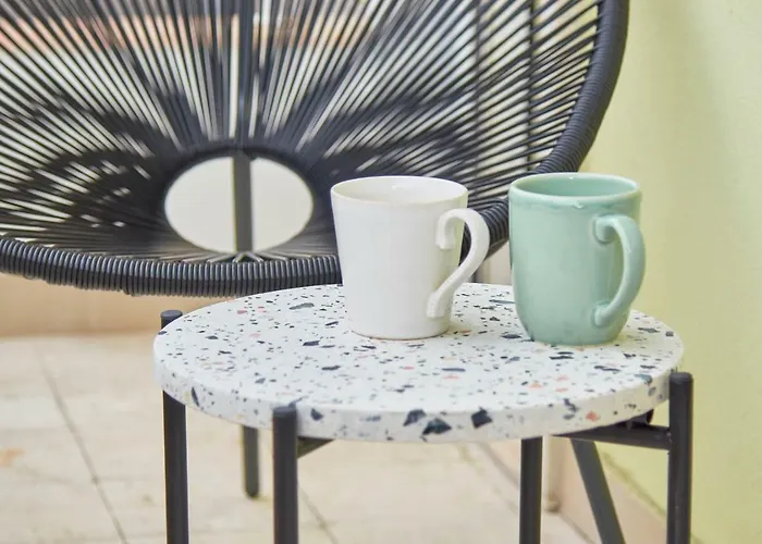 Light With Amazing Balcony, By Timecooler 公寓