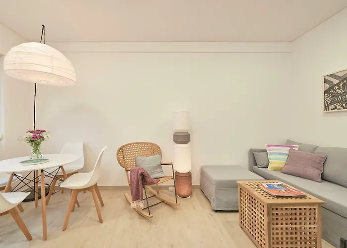 Light With Amazing Balcony, By Timecooler * 리스본